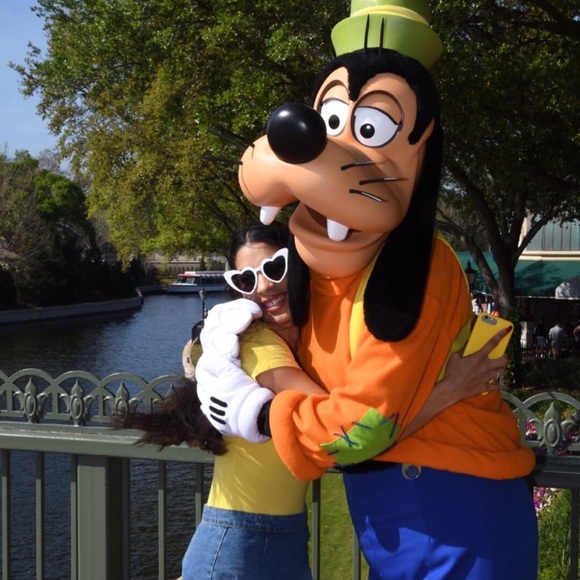 Meet your posher! - Picture 9 of 13